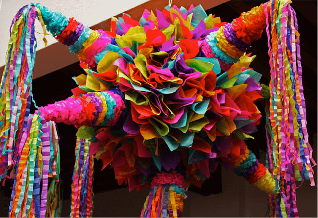 Origen de la piñata navideña pinata